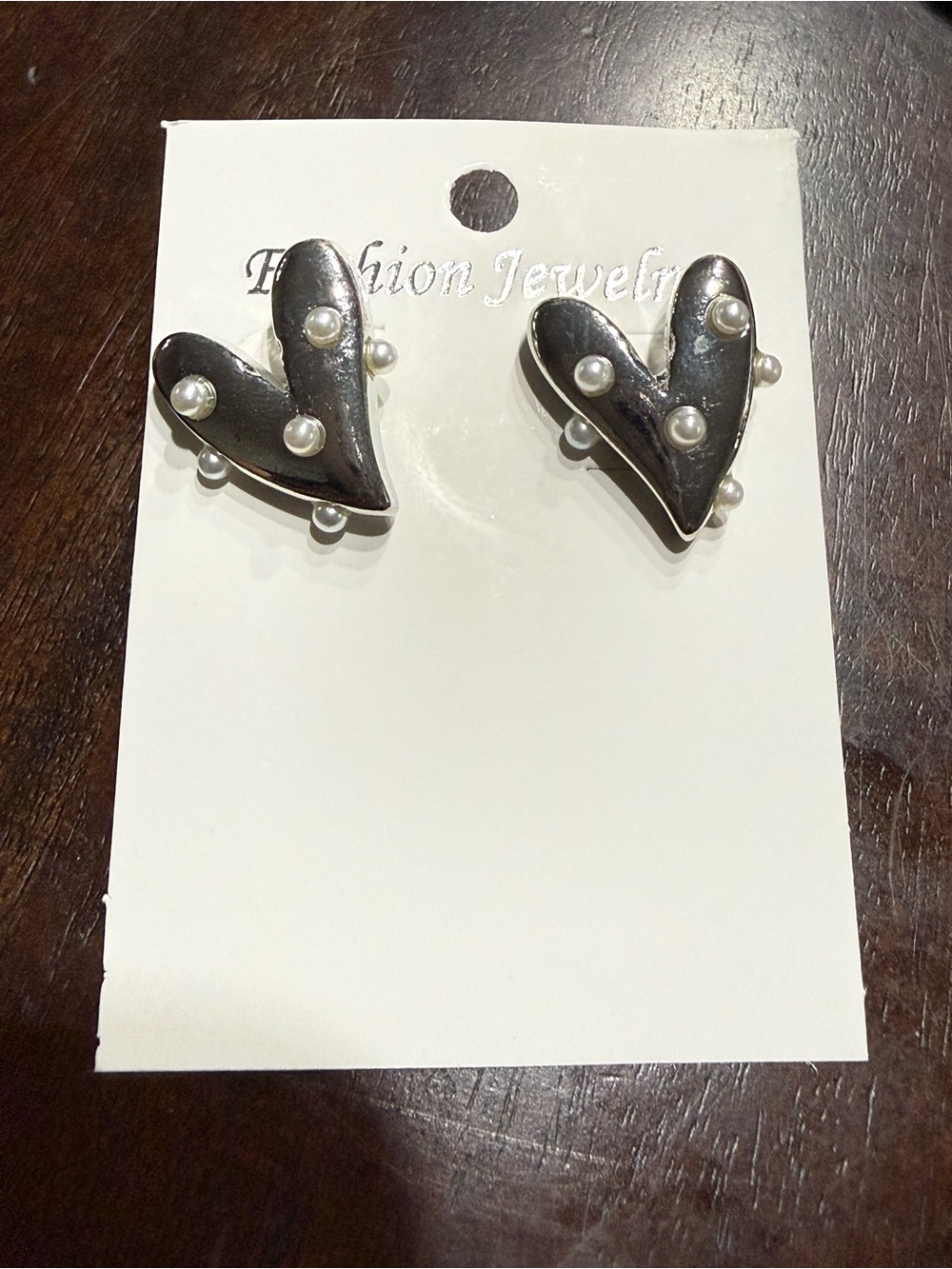 NEW Fashion Jewelry Silver Heart Stud Earrings with Pearl Accents